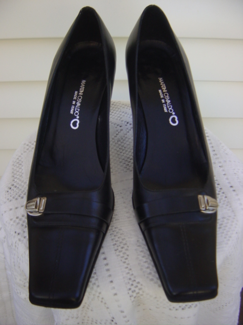 Size 38 Leather Court Shoes by Martini Osvaldo - reloved